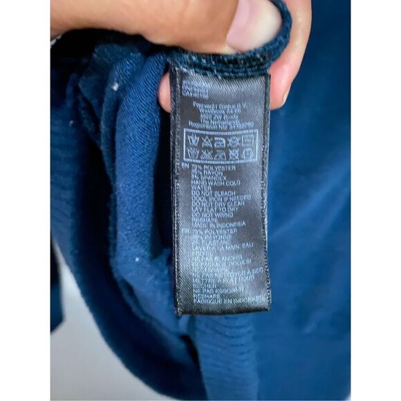 Forever 21 Blue Sweater Size Small - Picture 4 of 4